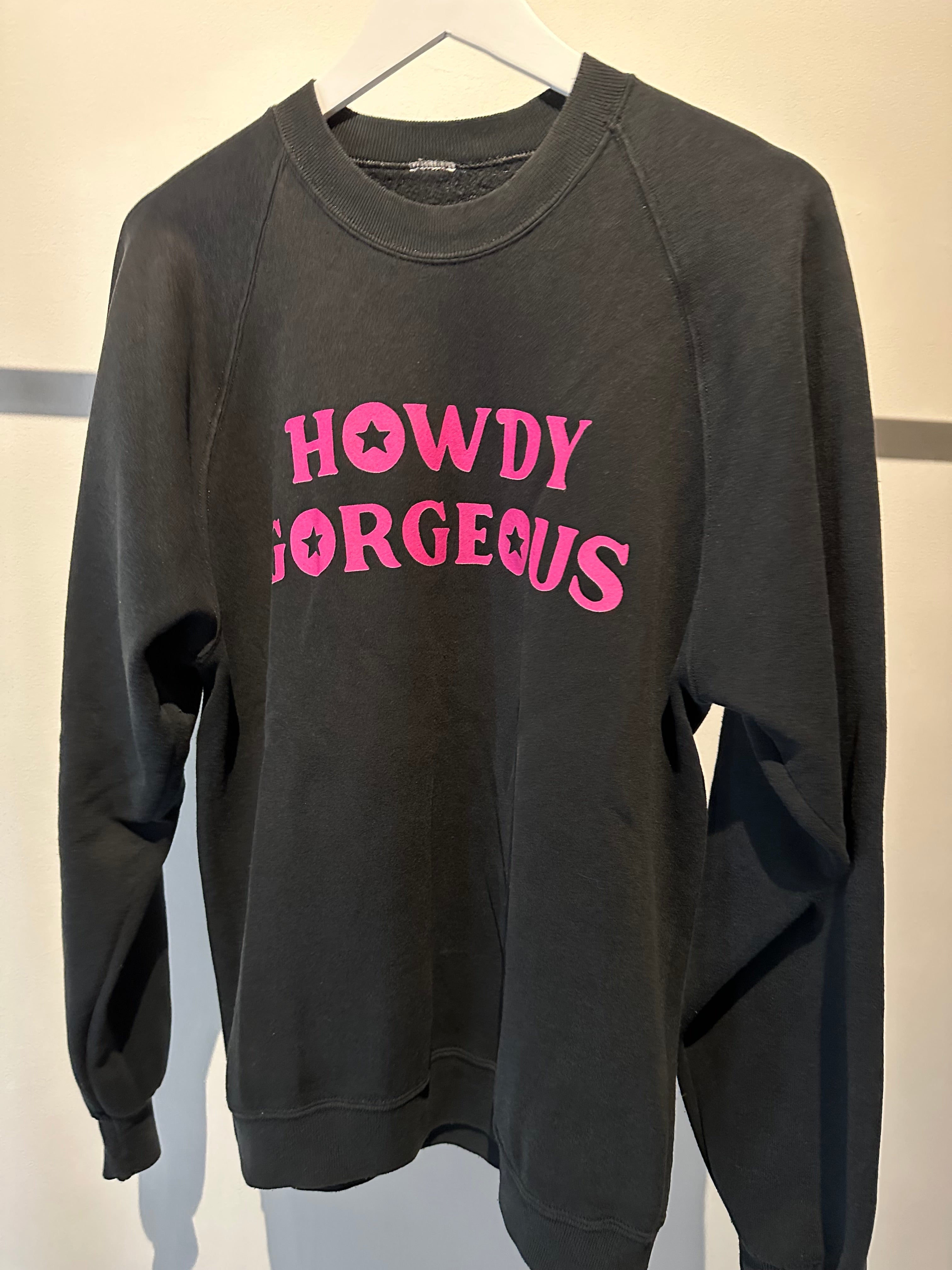 Vintage Howdy Gorgeous Pullover- pink on black